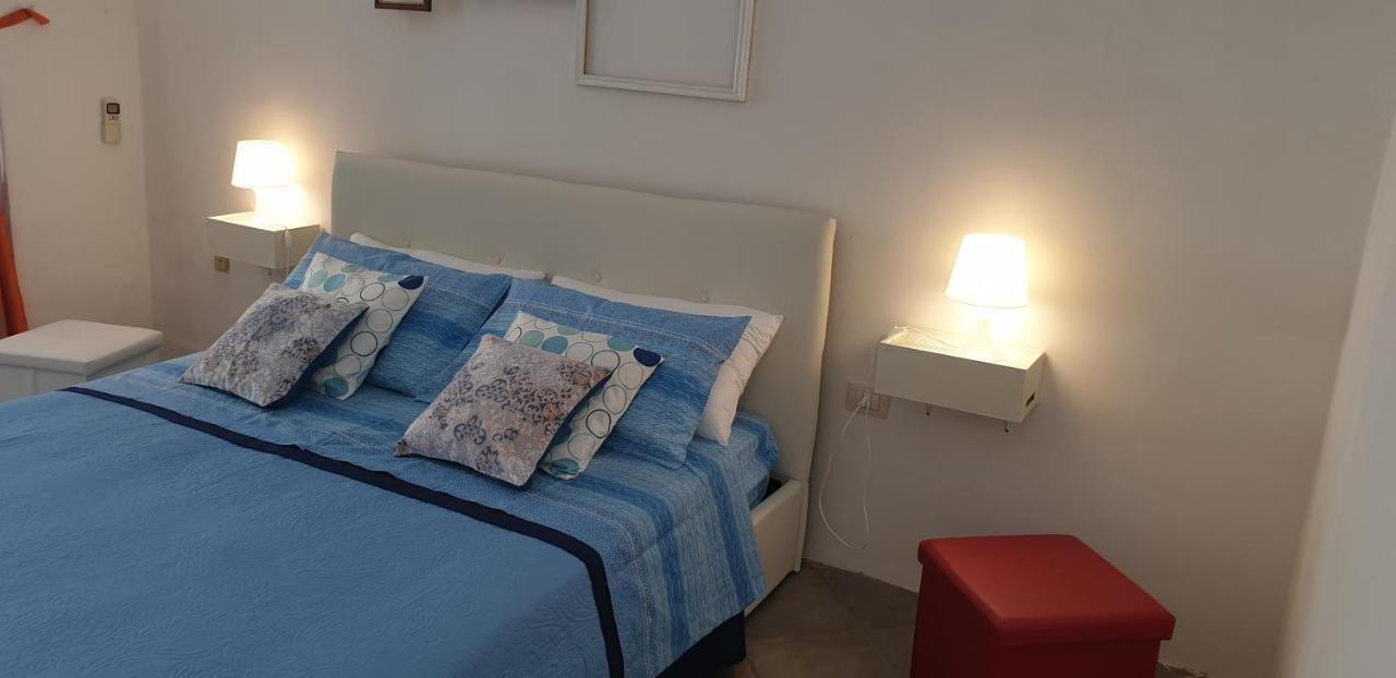 Casa Vacanze Ale&Va Алецио Екстериор снимка
