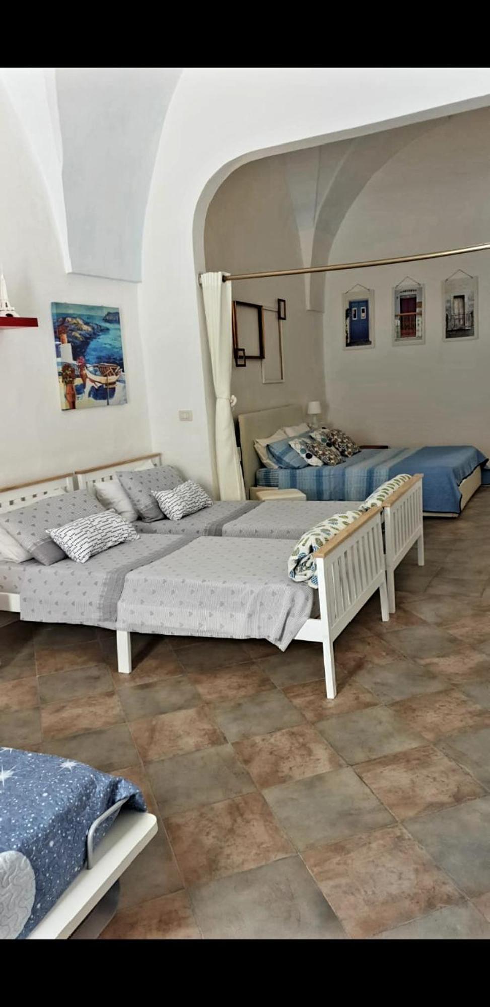 Casa Vacanze Ale&Va Алецио Екстериор снимка